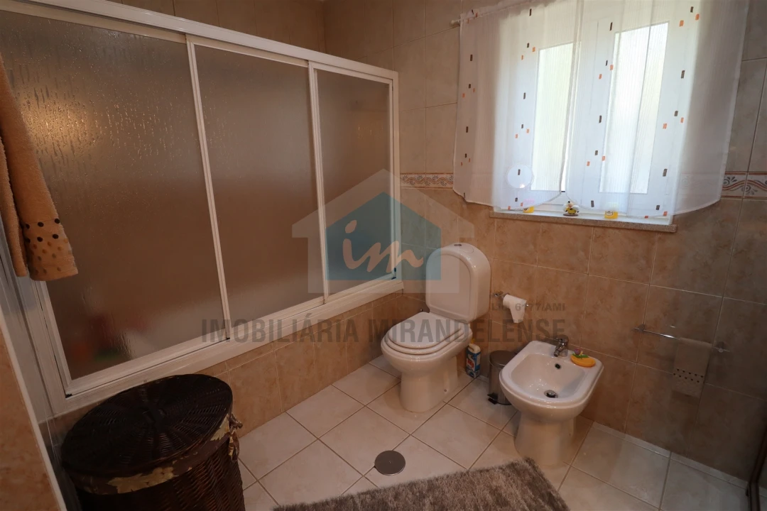 Moradia T6 para Venda em São Salvador Foto 18