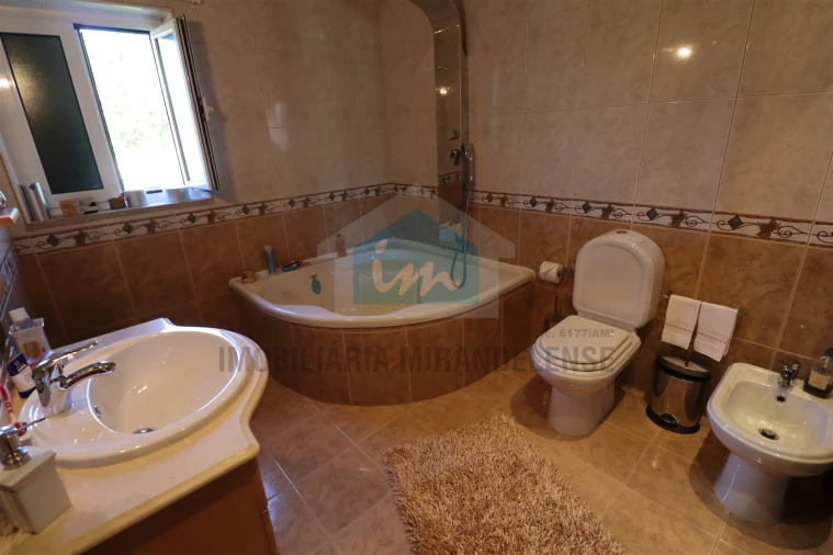 Moradia T6 para Venda em São Salvador Foto 14