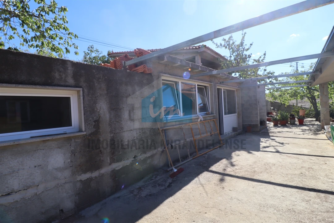 Moradia T6 para Venda em São Salvador Foto 38