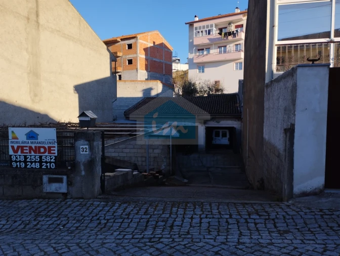 Terreno para Venda em Mirandela Foto 8
