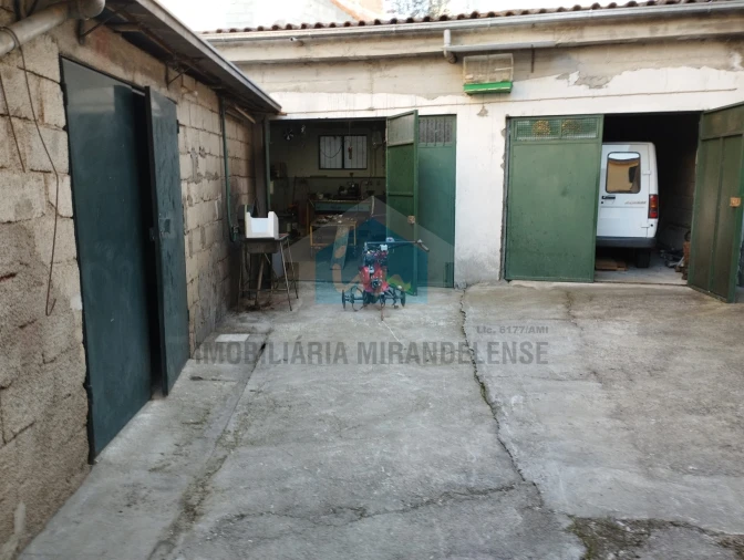 Terreno para Venda em Mirandela Foto 2