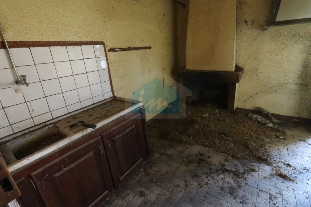 Moradia T5 para Venda em Barcel, Marmelos e Valverde da Gestosa Foto 9