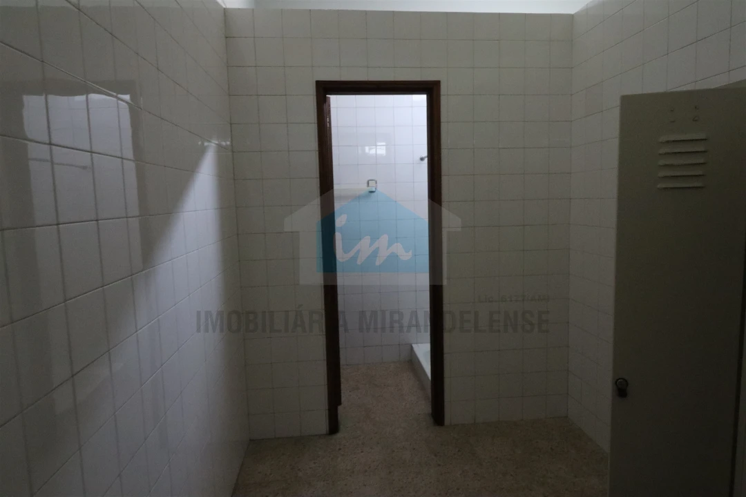 Moradia T3 para Venda em Carrazeda de Ansiães Foto 37