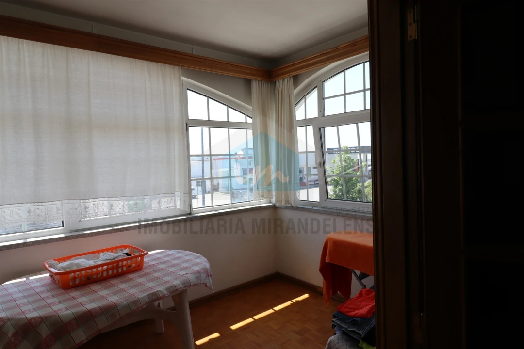 Moradia T3 para Venda em Carrazeda de Ansiães Foto 11