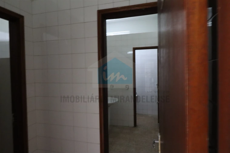 Moradia T3 para Venda em Carrazeda de Ansiães Foto 36