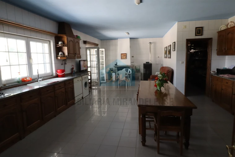 Moradia T3 para Venda em Carrazeda de Ansiães Foto 13