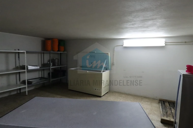 Moradia T3 para Venda em Carrazeda de Ansiães Foto 38