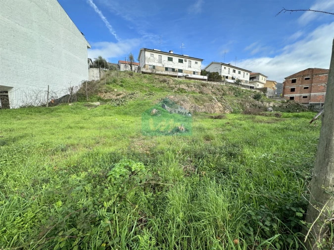 Terreno para Venda em Mirandela Foto 3