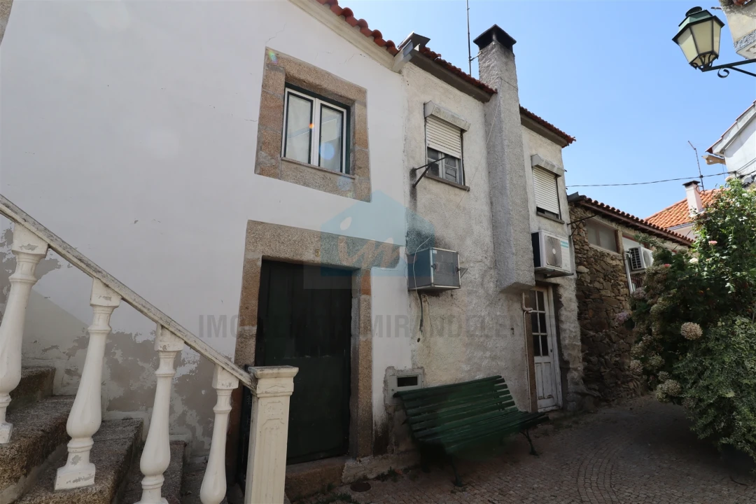 Moradia T3 para Venda em Vila Flor e Nabo Foto 2