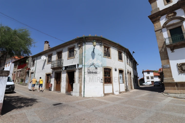 Moradia T3 para Venda em Vila Flor e Nabo Foto 1