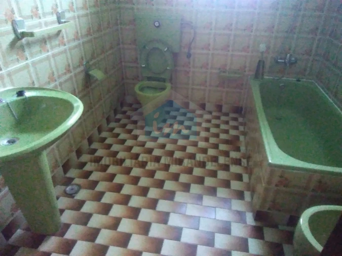 Moradia T4 para Venda em Samões Foto 8