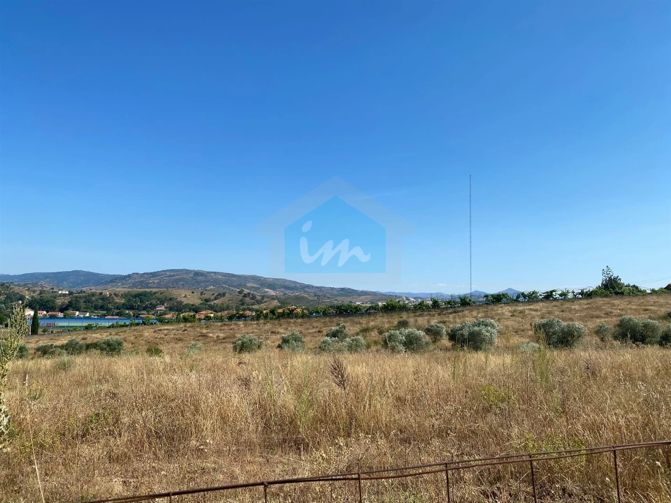 Terreno para Venda em Carvalhais Foto 2