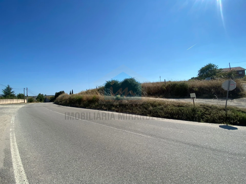 Terreno para Venda em Carvalhais Foto 13