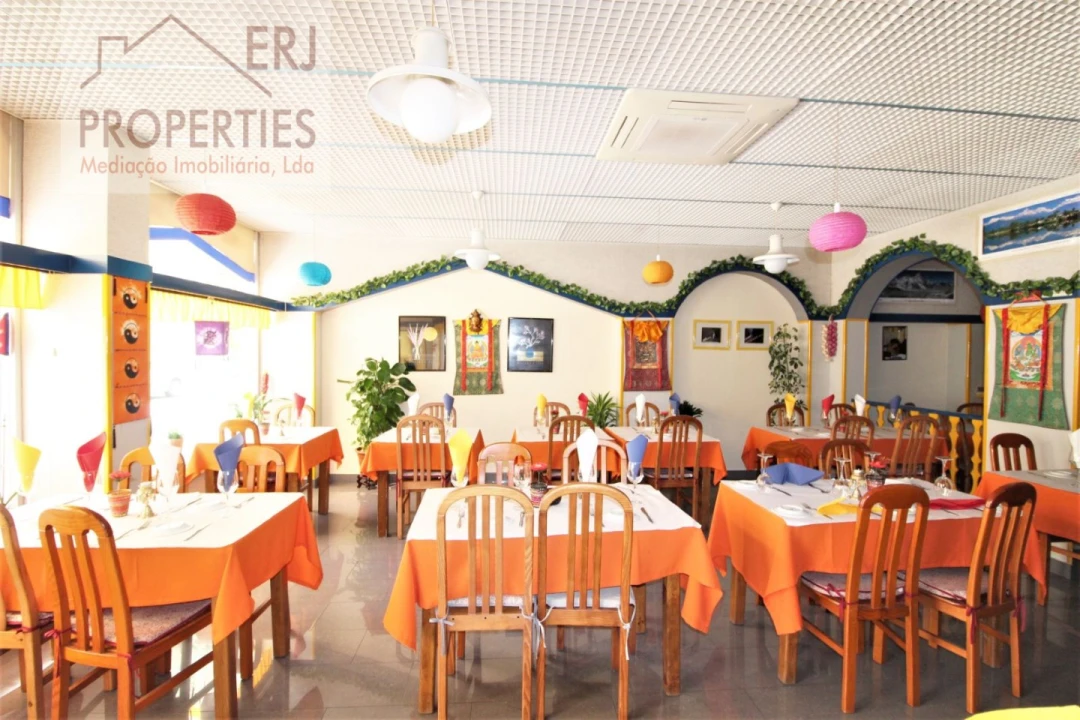 Negócio para Venda em Monte Gordo Foto 1