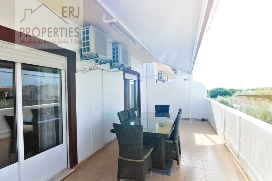 Apartamento T2 para Arrendamento férias em Altura Foto 8