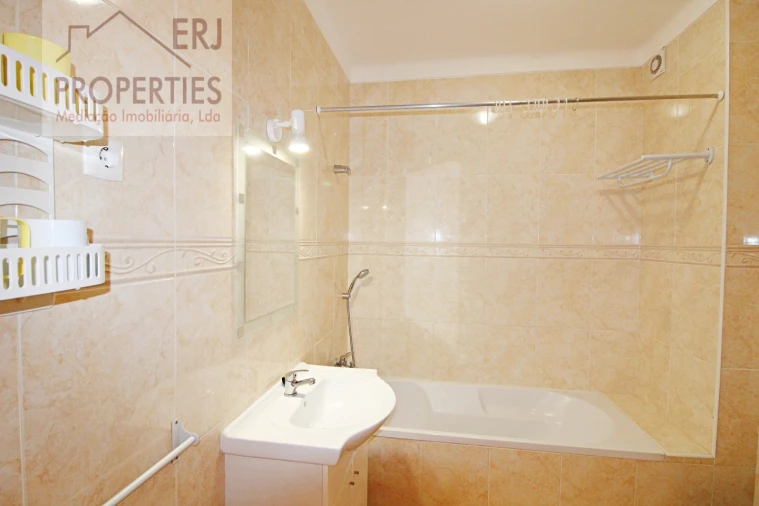 Apartamento T2 para Arrendamento férias em Altura Foto 13