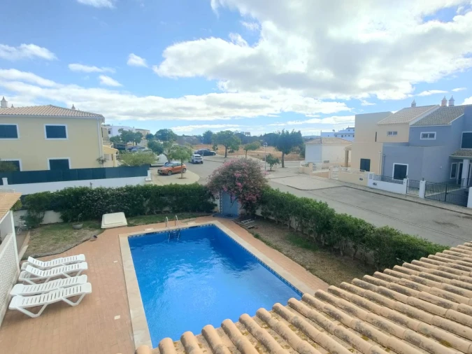 Apartamento T4 para Venda em Alcantarilha e Pêra Foto 9