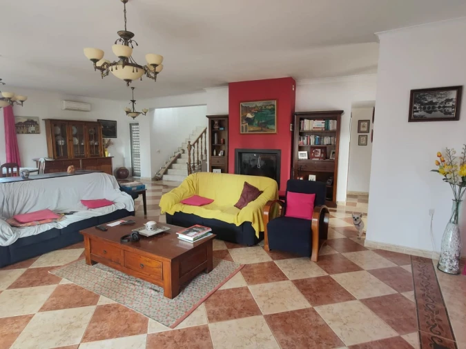 Apartamento T4 para Venda em Alcantarilha e Pêra Foto 11