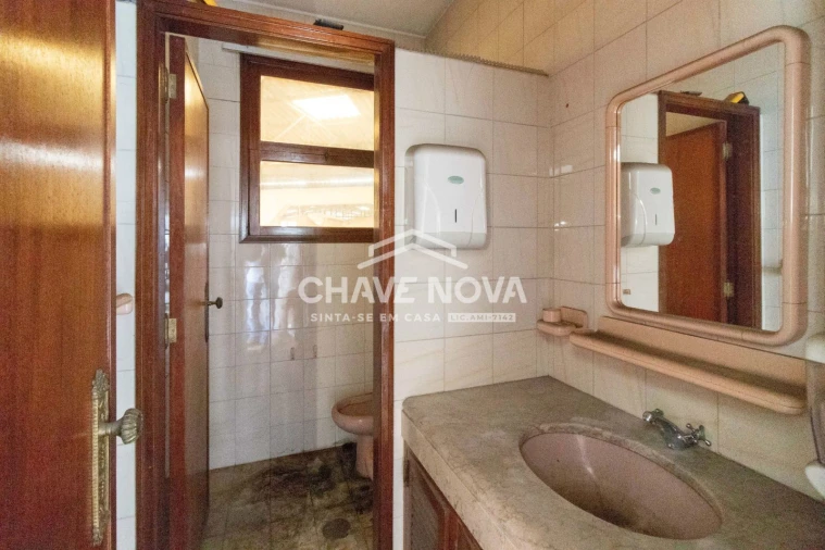 Escritório para Arrendamento em Santa Maria de Lamas Foto 4