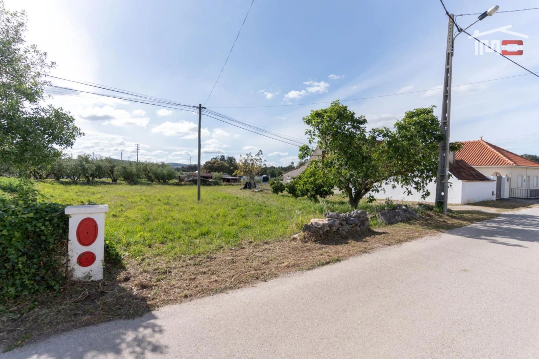 Terreno para Venda em São Mamede Foto 1