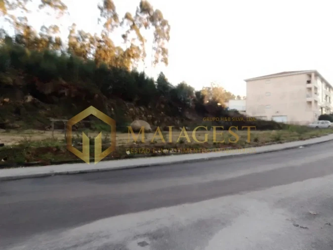 Terreno para Venda em Lodares Foto 1