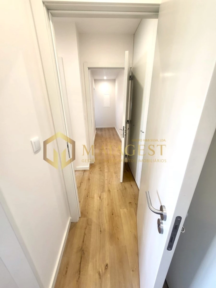 Moradia T3 para Venda em Madalena Foto 16