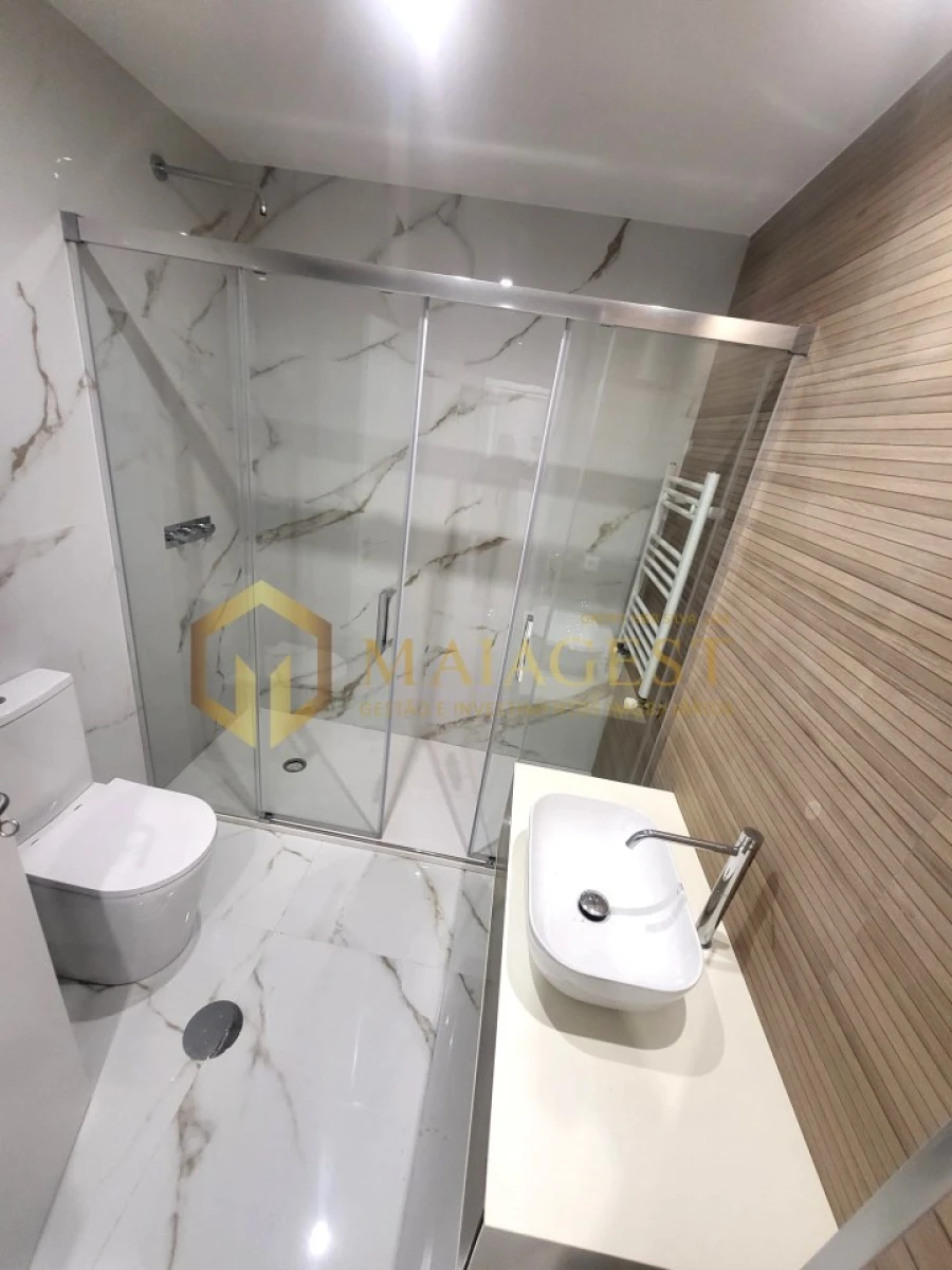 Moradia T3 para Venda em Madalena Foto 22