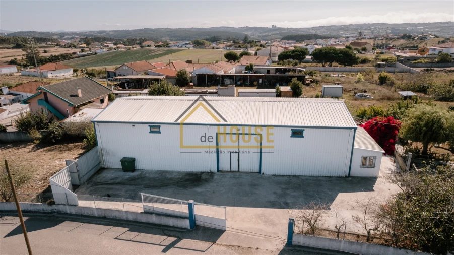 Armazém para Venda em Miragaia e Marteleira Foto 4