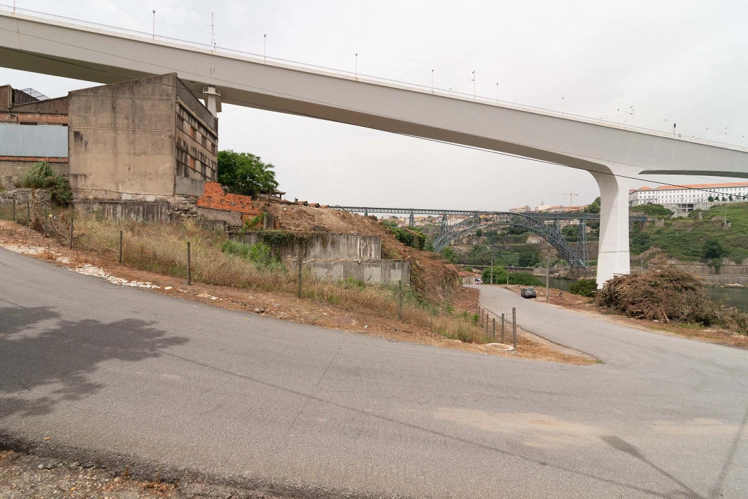 Prédio para Venda em Oliveira do Douro Foto 27