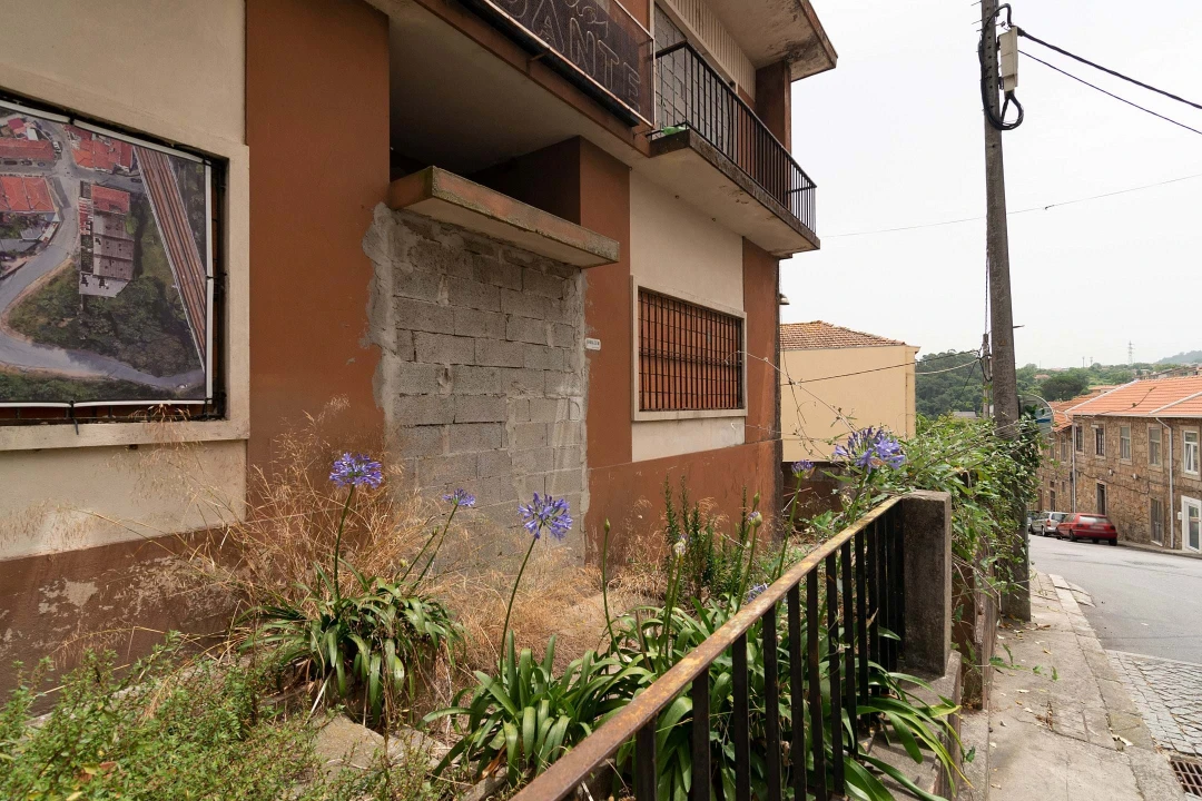 Prédio para Venda em Oliveira do Douro Foto 21