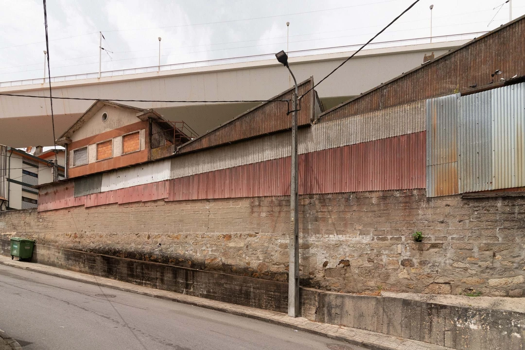 Prédio para Venda em Oliveira do Douro Foto 25