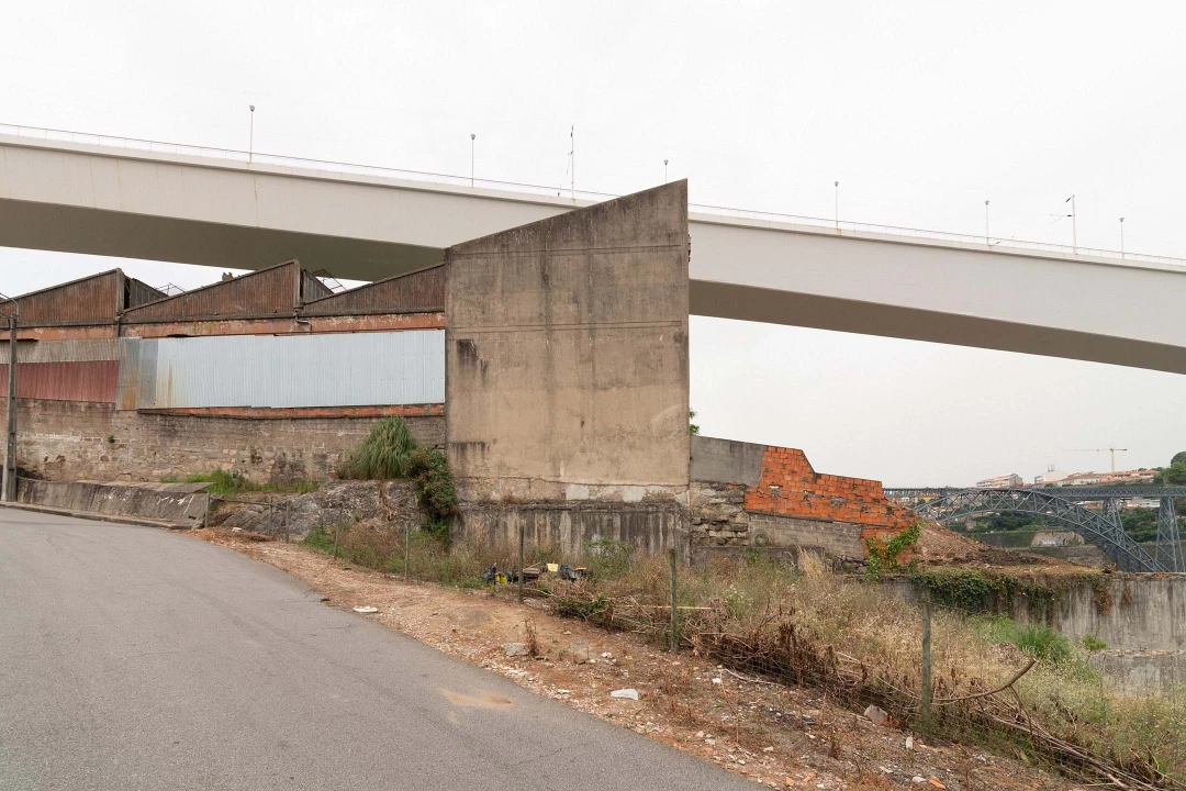 Prédio para Venda em Oliveira do Douro Foto 15