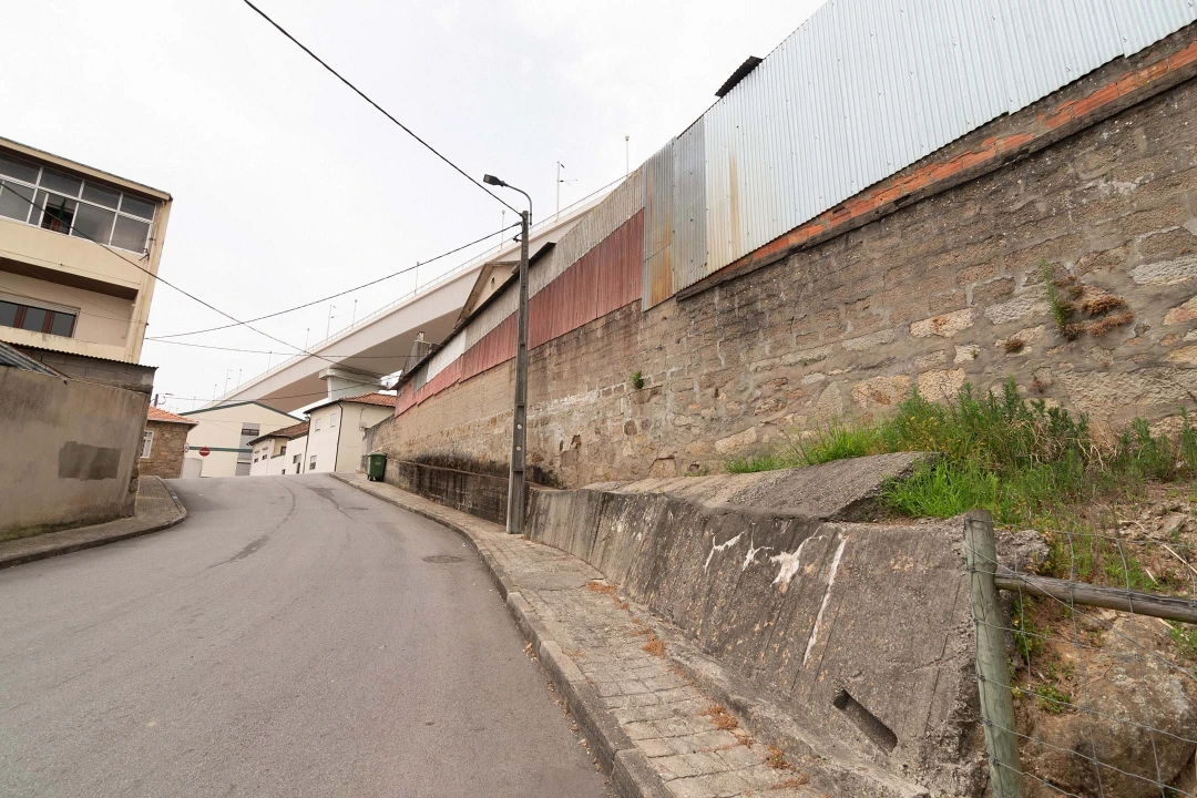 Prédio para Venda em Oliveira do Douro Foto 16