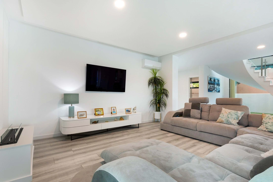 Moradia T5 para Venda em Porto Salvo Foto 26