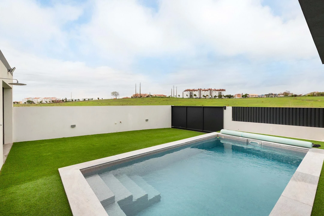 Moradia T5 para Venda em Porto Salvo Foto 12