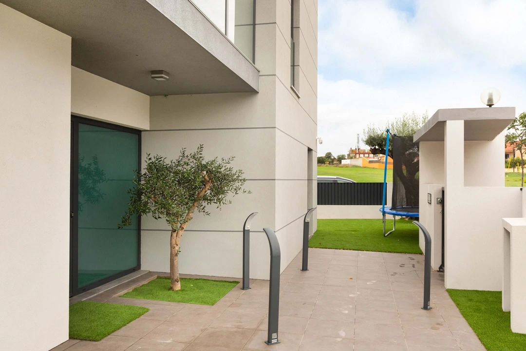 Moradia T5 para Venda em Porto Salvo Foto 1