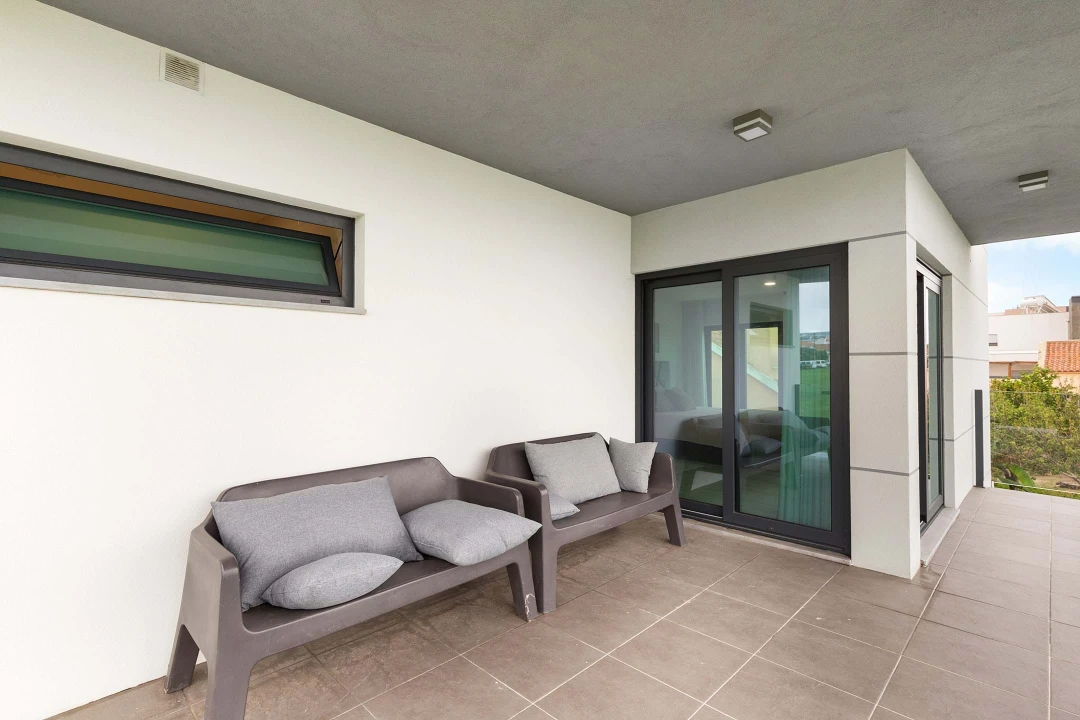 Moradia T5 para Venda em Porto Salvo Foto 7