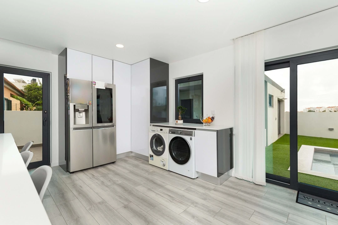 Moradia T5 para Venda em Porto Salvo Foto 34