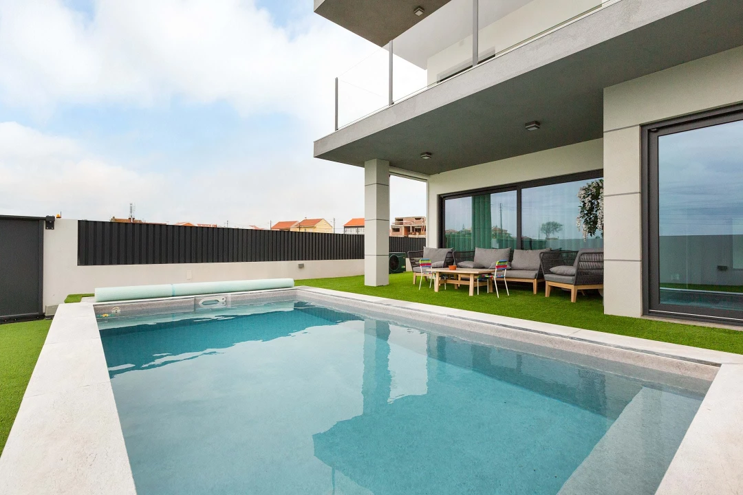 Moradia T5 para Venda em Porto Salvo Foto 9