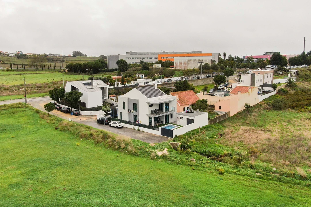 Moradia T5 para Venda em Porto Salvo Foto 20