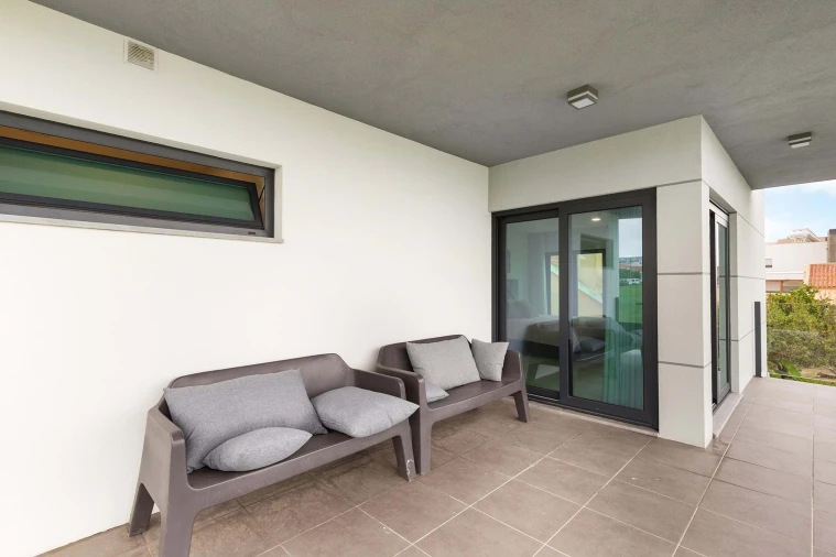 Moradia T5 para Venda em Porto Salvo Foto 7