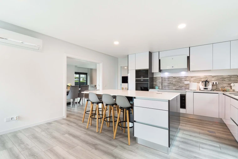 Moradia T5 para Venda em Porto Salvo Foto 32