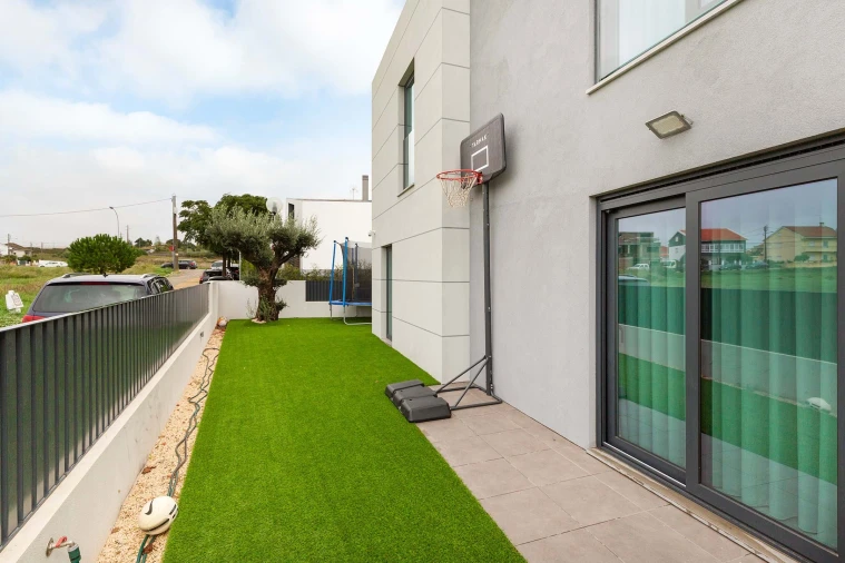 Moradia T5 para Venda em Porto Salvo Foto 14