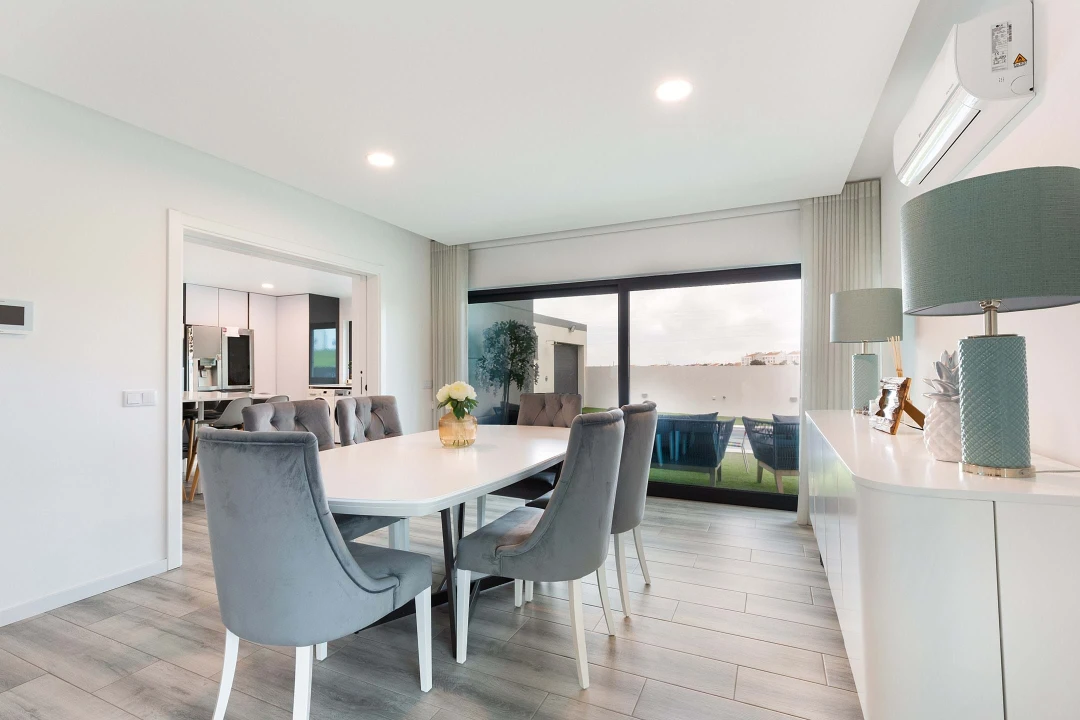 Moradia T5 para Venda em Porto Salvo Foto 27