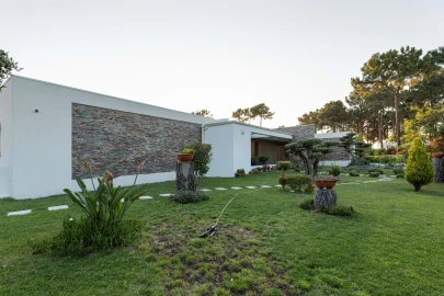 Moradia T5 para Venda em Charneca de Caparica e Sobreda
