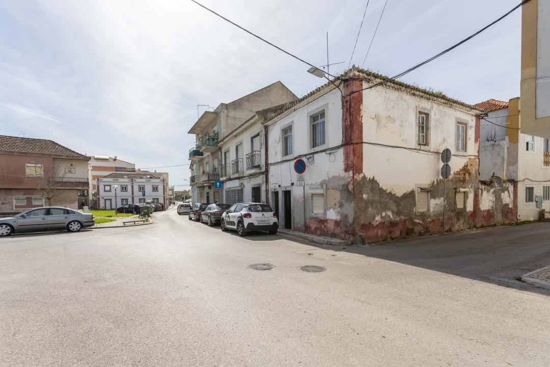 Prédio para Venda em Alhos Vedros Foto 1