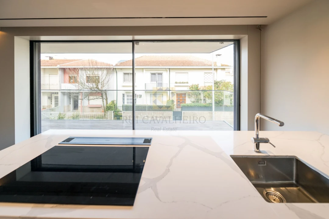 Apartamento T4 para Venda em Lordelo do Ouro e Massarelos Foto 42