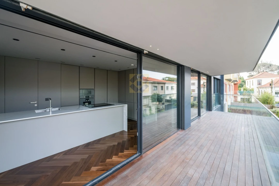 Apartamento T4 para Venda em Lordelo do Ouro e Massarelos Foto 1