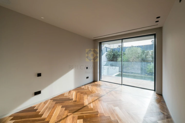 Apartamento T4 para Venda em Lordelo do Ouro e Massarelos Foto 15