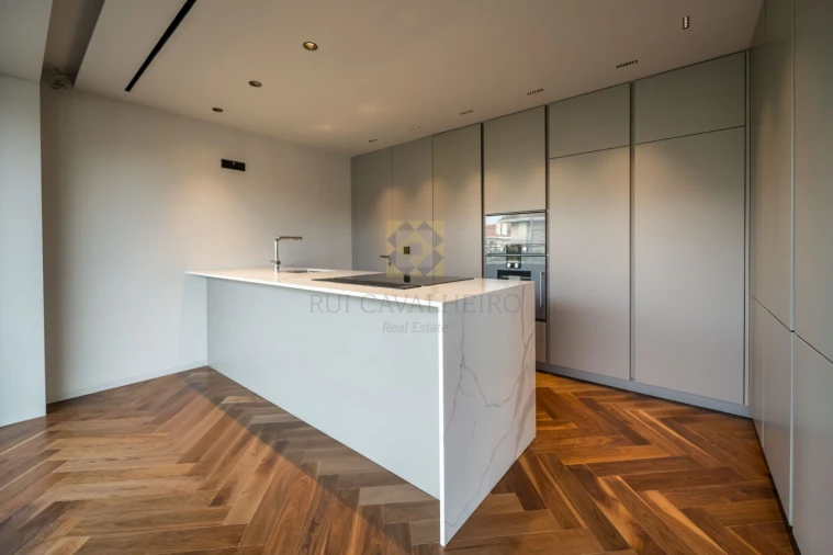 Apartamento T4 para Venda em Lordelo do Ouro e Massarelos Foto 40